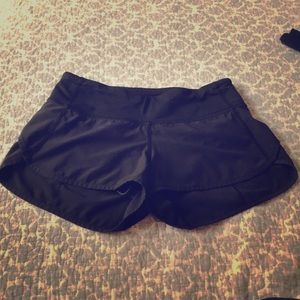 Black size 2 Lululemon speed shorts